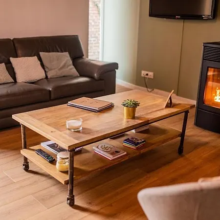 Le Carre 1869 بيت للعطل لانداس